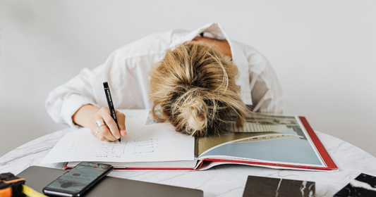 Burnout im Fernstudium erkennen und gegensteuern